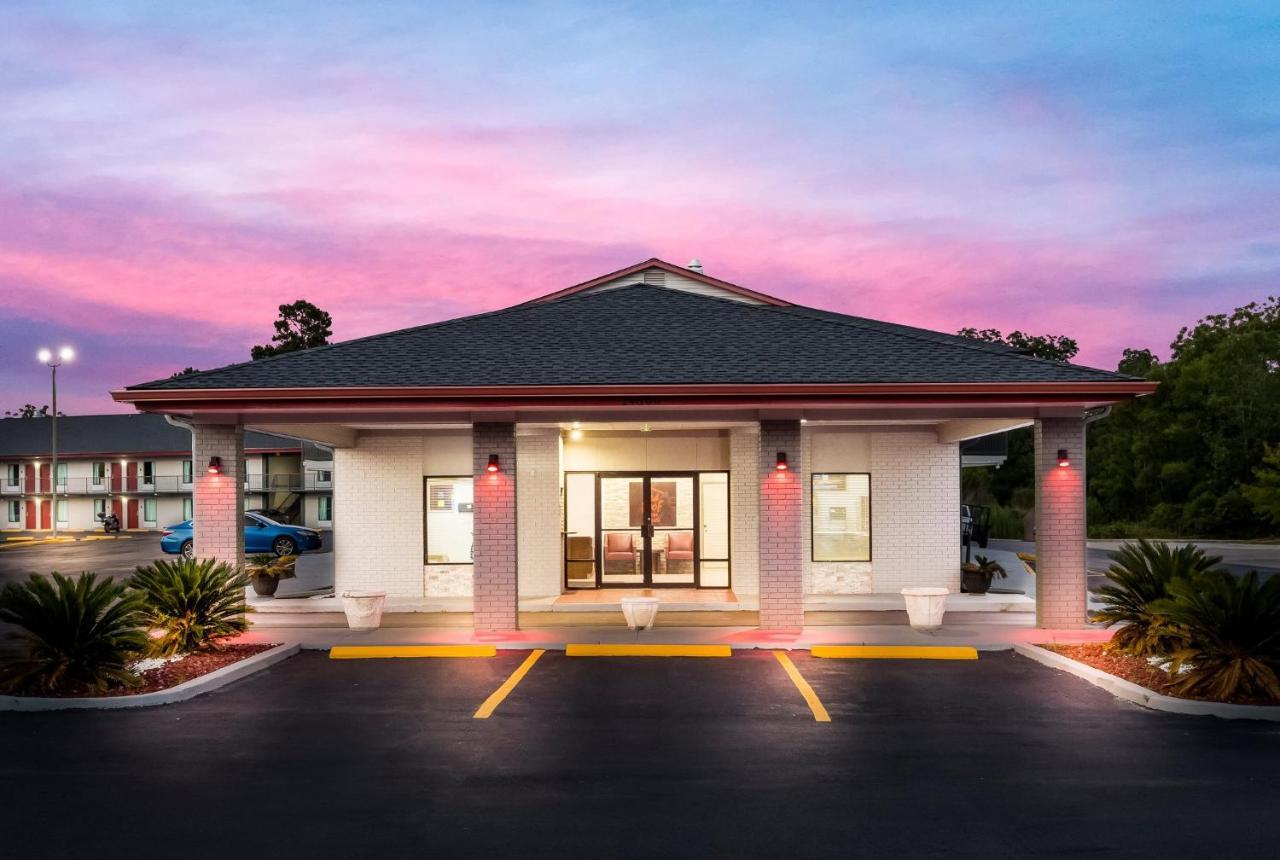 Red Roof Inn & Suites Thomasville Exterior foto