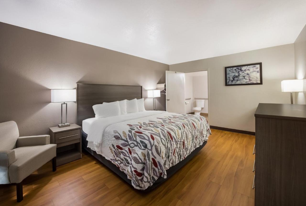 Red Roof Inn & Suites Thomasville Exterior foto